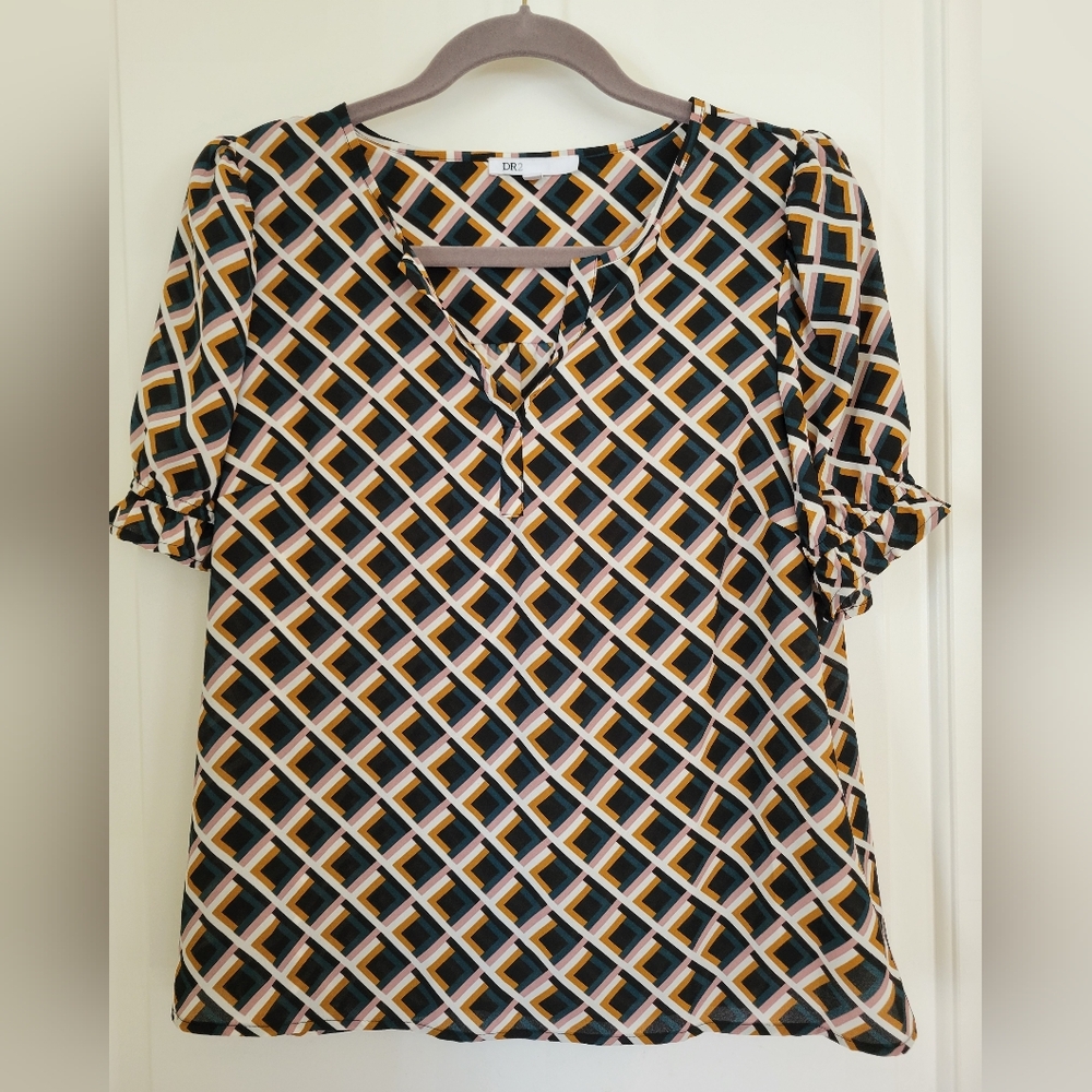 Daniel Rainn DR 2 Puff Sleeve Short Sleeve Blouse Size Medium Geo Print